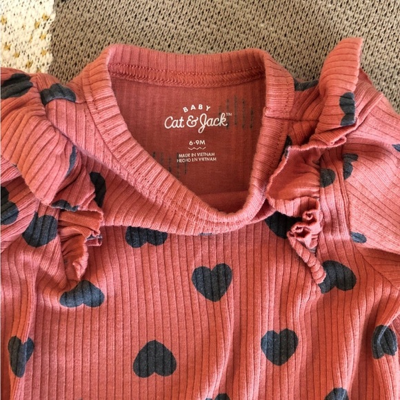 SOLD Cat & Jack 6-9 Month Ribbed Heart Romper - Picture 2 of 3